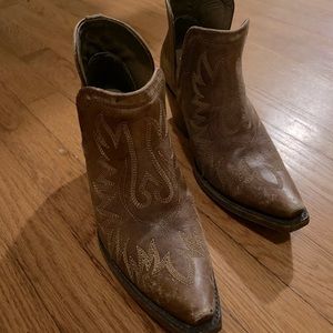 Ariat Dixon boots
